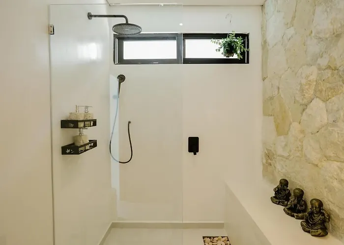 Villa Tamu 4 *